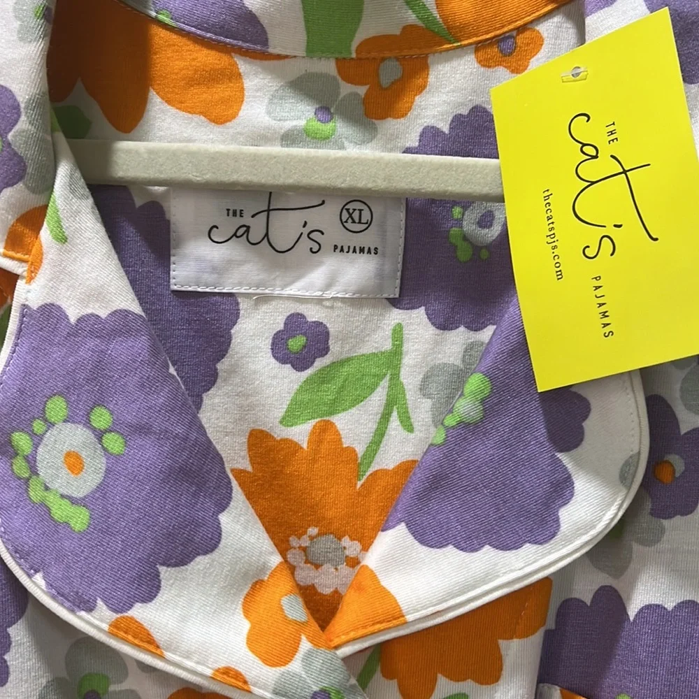 NEW WITH TAGS PAJAMA TOP, the Cat’s Pajamas. Super soft and cute fabric!!! - Picture 2 of 5